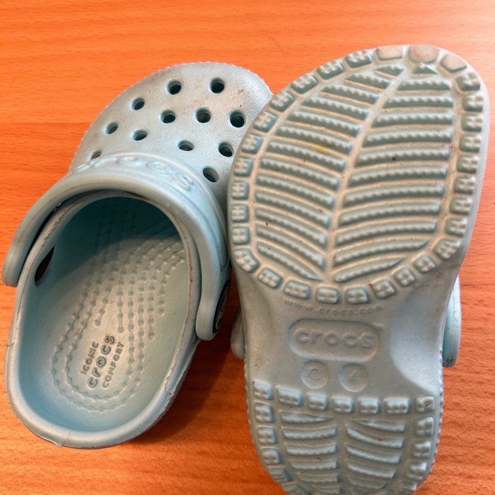Baby/Toddler Ice Blue Crocs Size 4